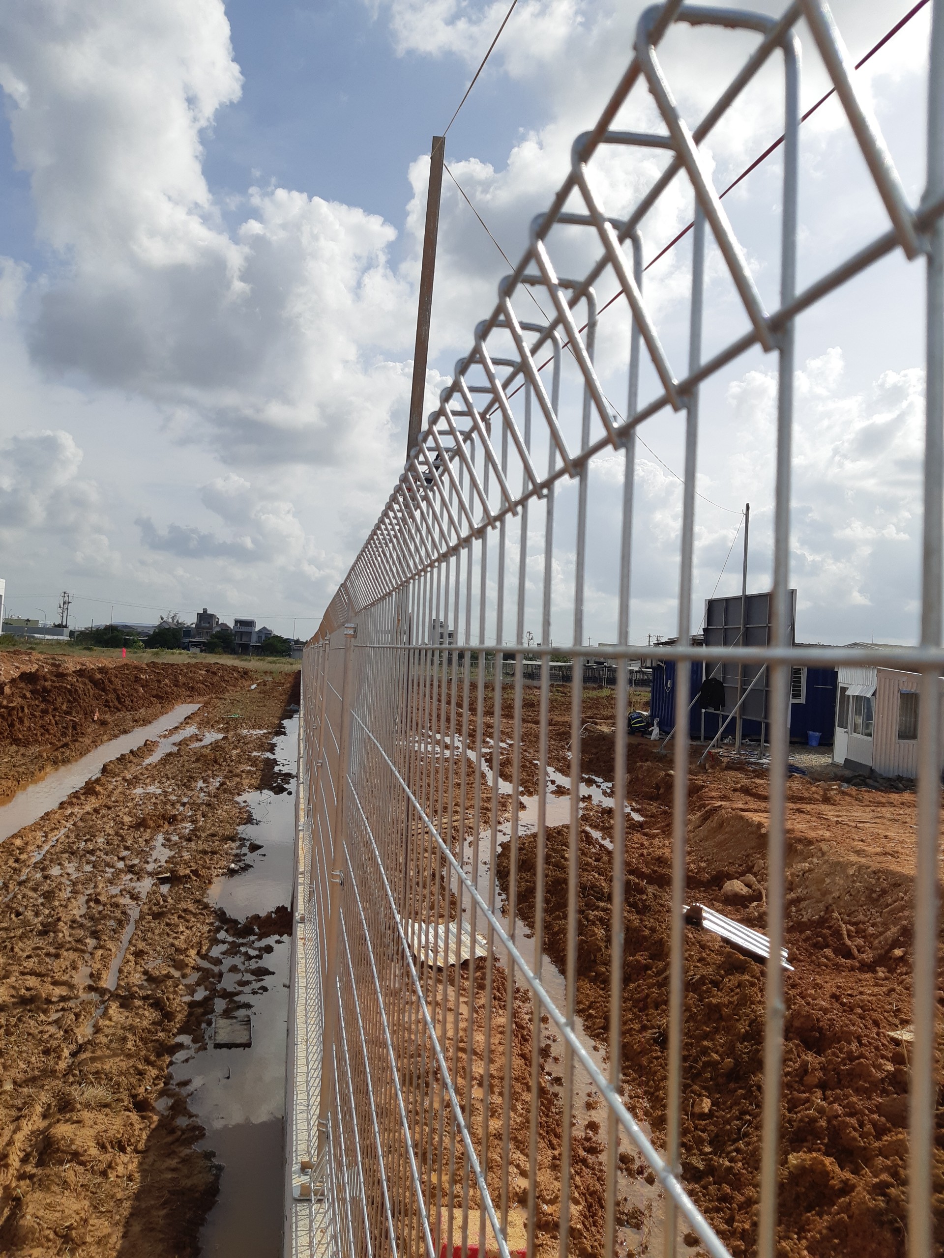 Hàng rào mạ kẽm - Lưới hàng rào Hà Tĩnh